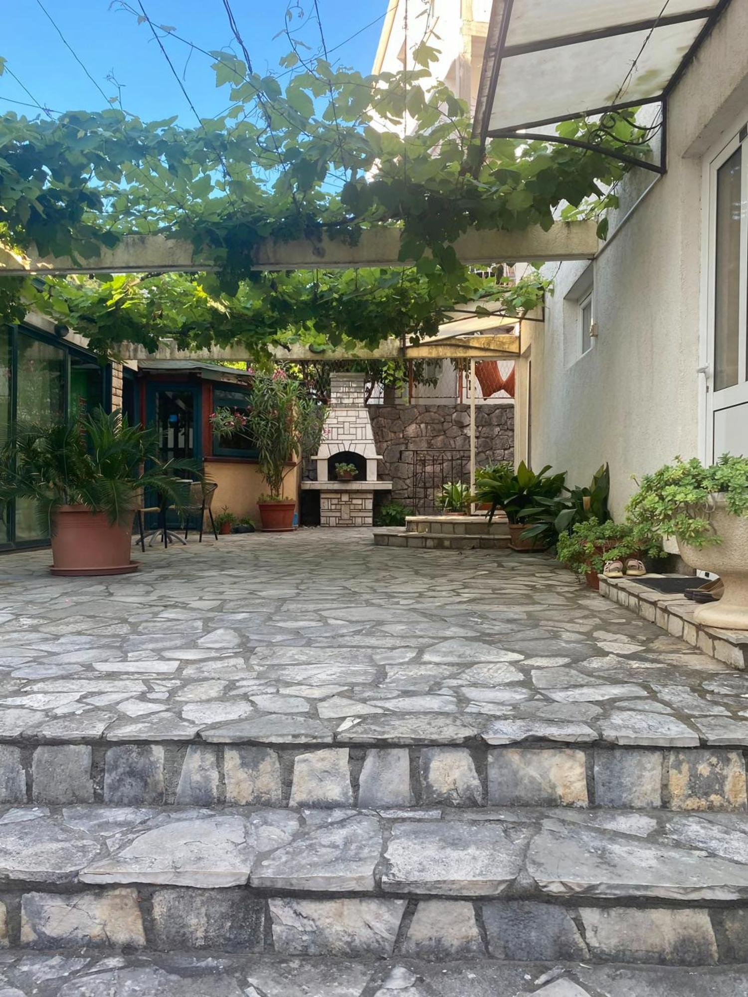 Guesthouse Tri Palme Becici  Exterior photo